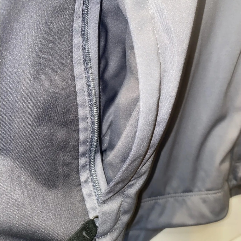 NIKE GOLF Size X-Large Zip Up Mens Storm Fit Windbreaker Jacket Gray W/Yellow - Picture 8 of 11